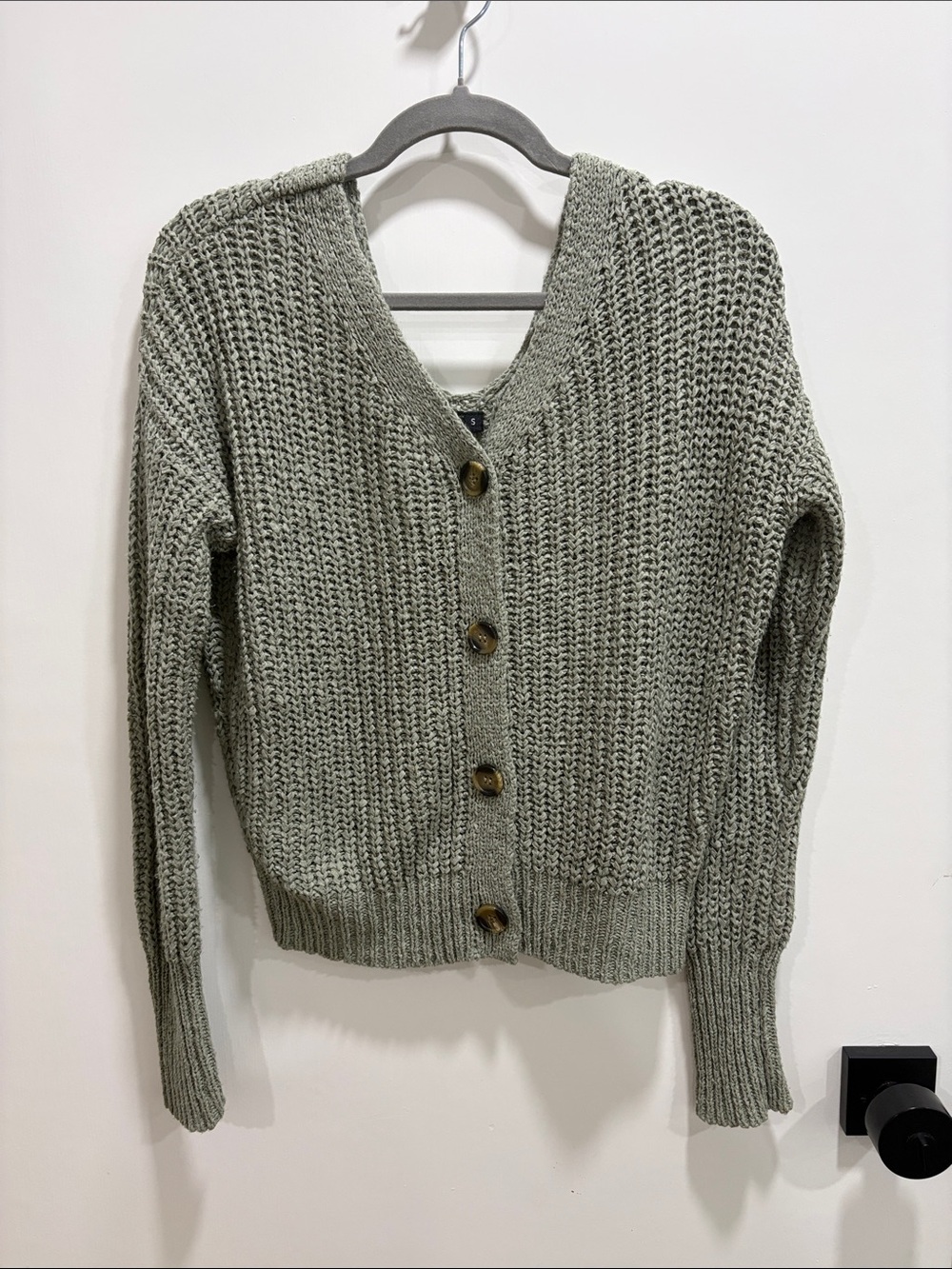 Moon & Madison Sage Green Chunky Knit Cardigan Sweater size small